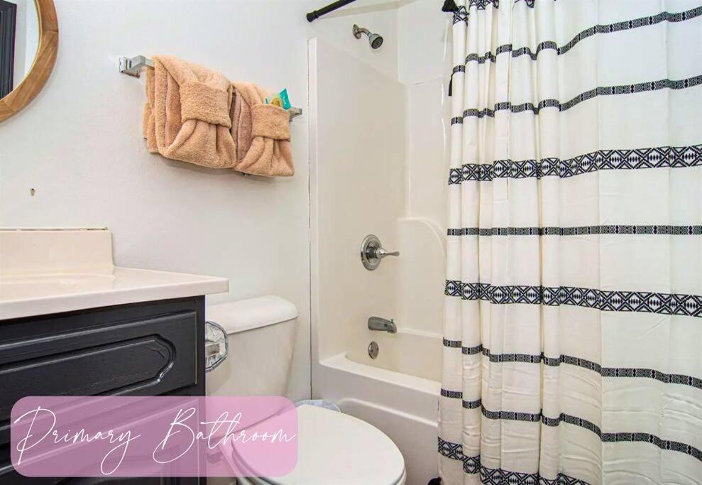 Willow Trace: Family Retreat, Hot Tub, Gaming! Pigeon Forge Exteriér fotografie