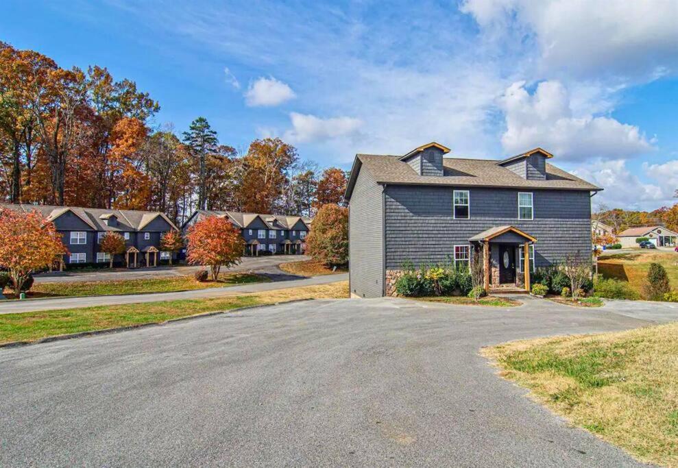Willow Trace: Family Retreat, Hot Tub, Gaming! Pigeon Forge Exteriér fotografie