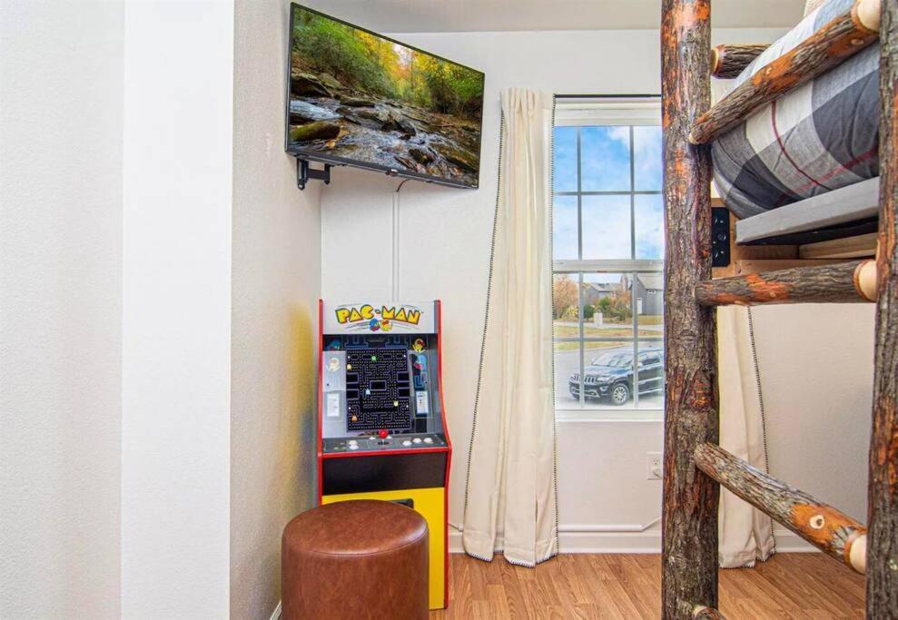 Willow Trace: Family Retreat, Hot Tub, Gaming! Pigeon Forge Exteriér fotografie
